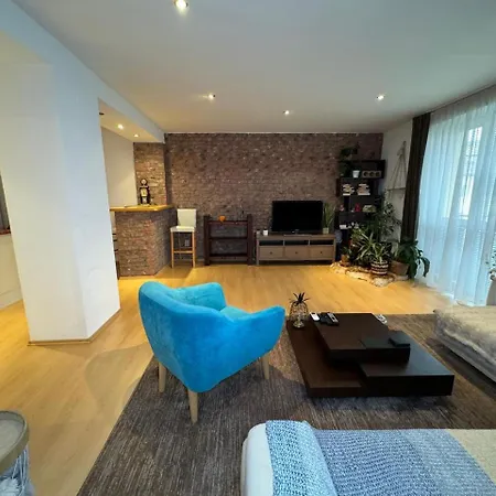 Apartment Stylish 2 Bedroom